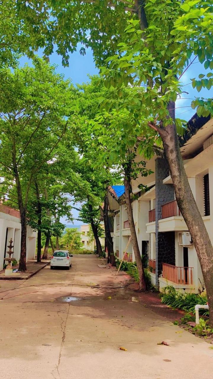 Indus Valley Resort Lonavala Luaran gambar